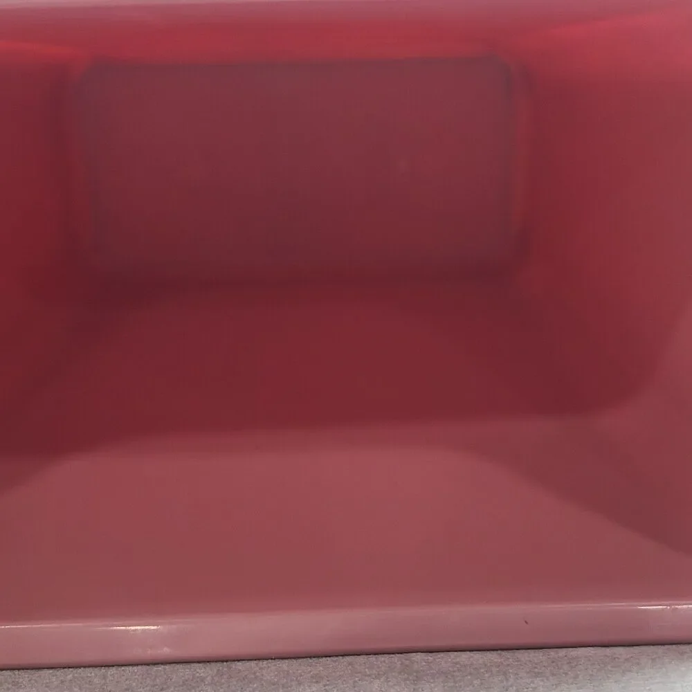 Rubbermaid slight wear